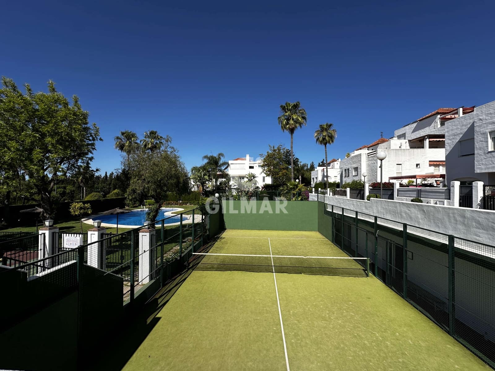 3 sovrum Radhus till salu i Golden Mile med pool - 750 000 € (Ref: 10009886)