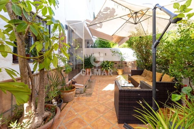 3 quarto Moradia Geminada para venda em Lomas De Marbella, Marbella com piscina - 750 000 € (Ref: 10009886)