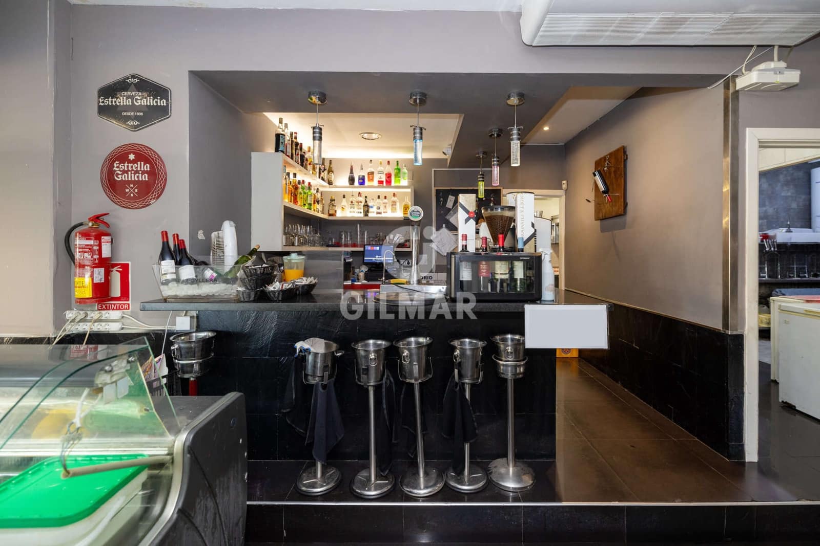 Commercial for sale in El Paraiso - € 2,050,000 (Ref: 10009957)