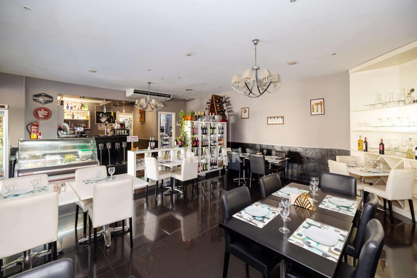 Commercial for sale in El Paraiso - € 2,050,000 (Ref: 10009957)