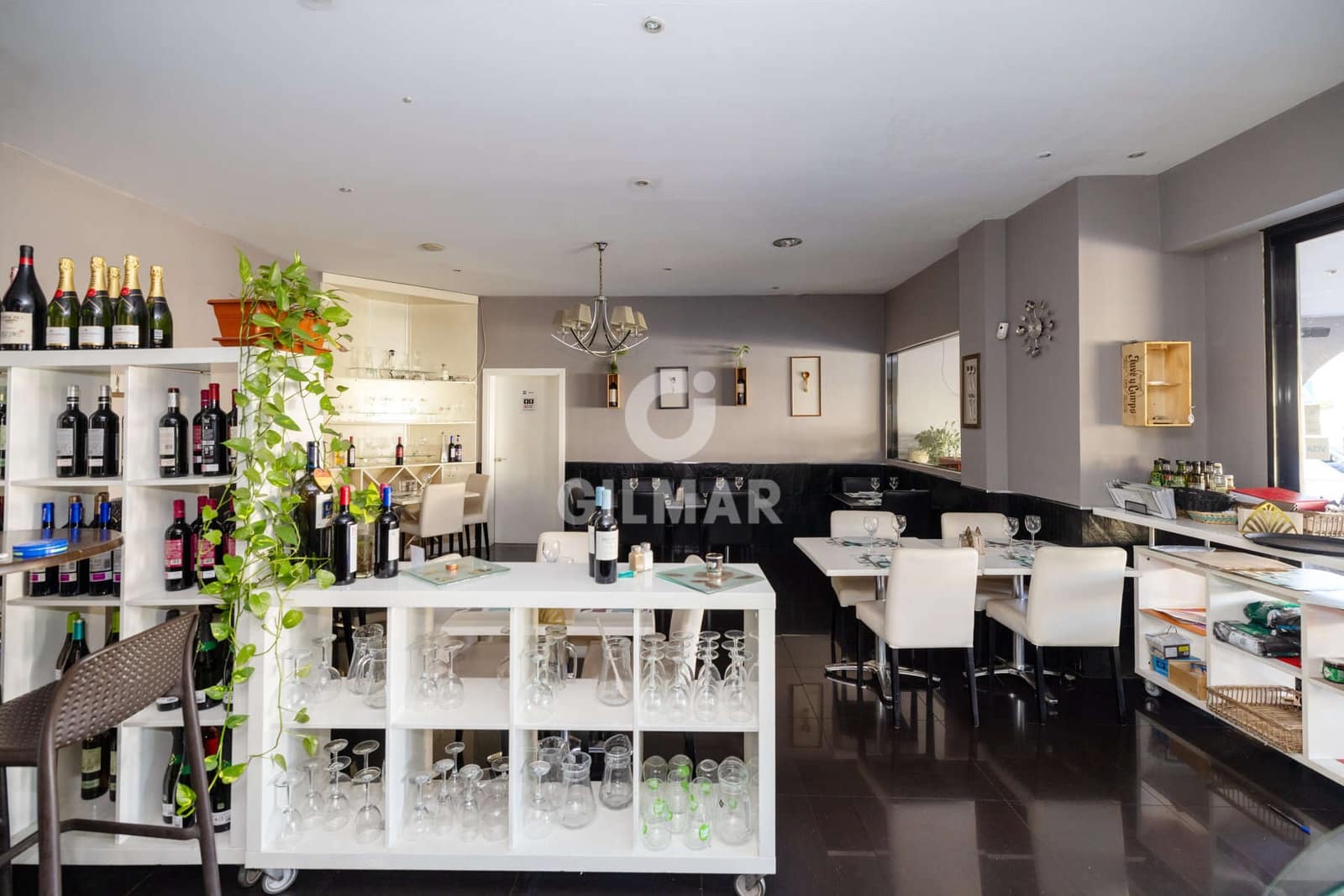 Commercial for sale in El Paraiso - € 2,050,000 (Ref: 10009957)