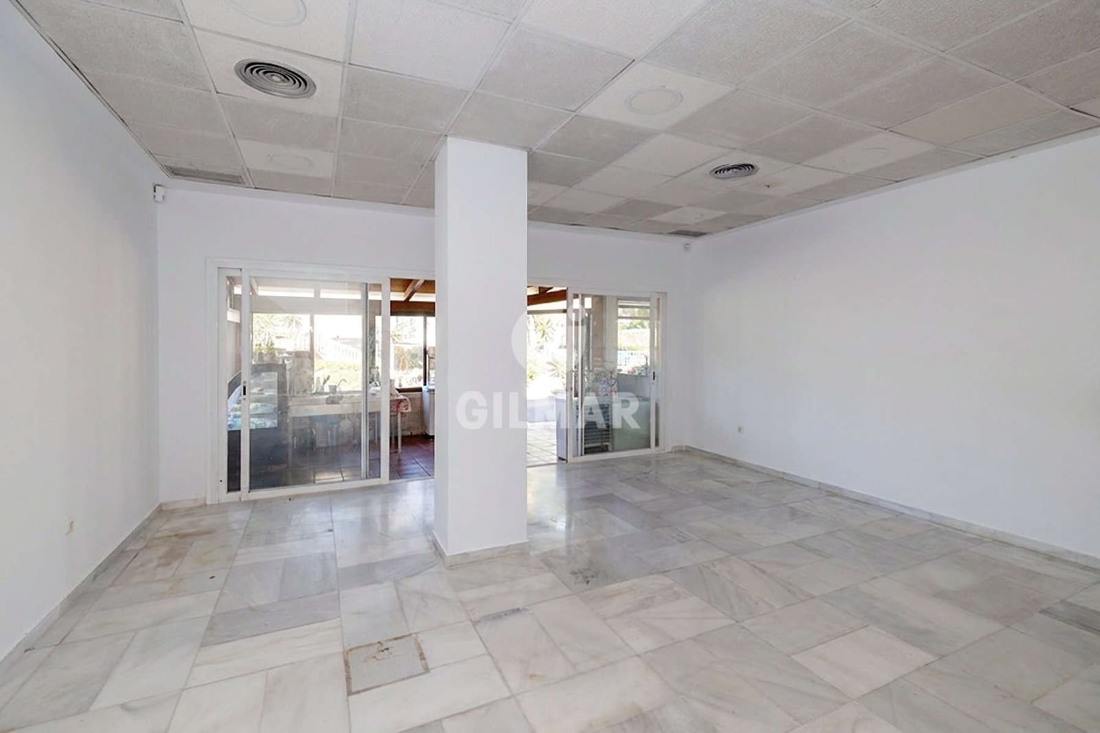 Commercial for sale in El Paraiso - € 2,050,000 (Ref: 10009957)
