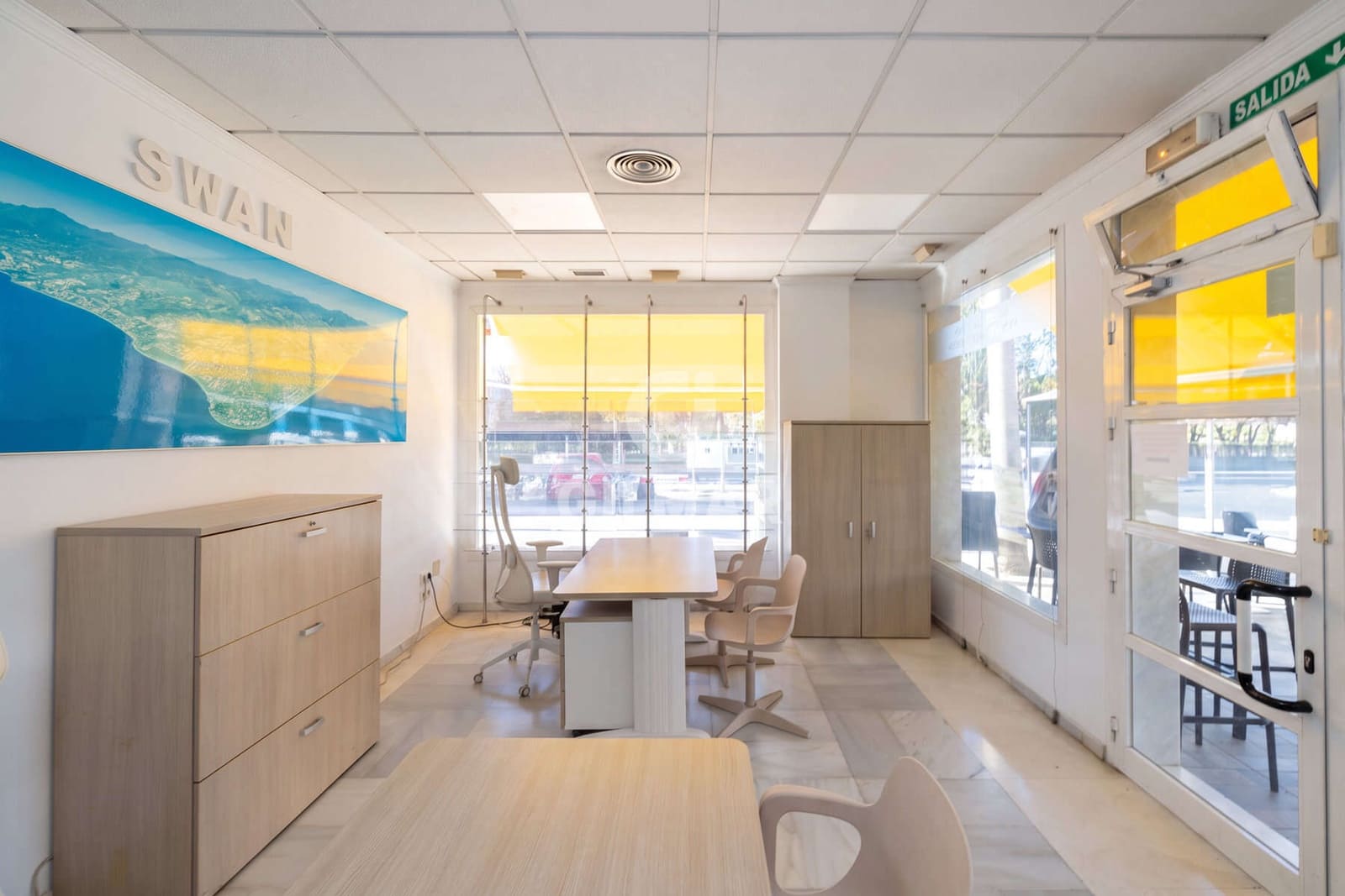 Commercial for sale in El Paraiso - € 2,050,000 (Ref: 10009957)