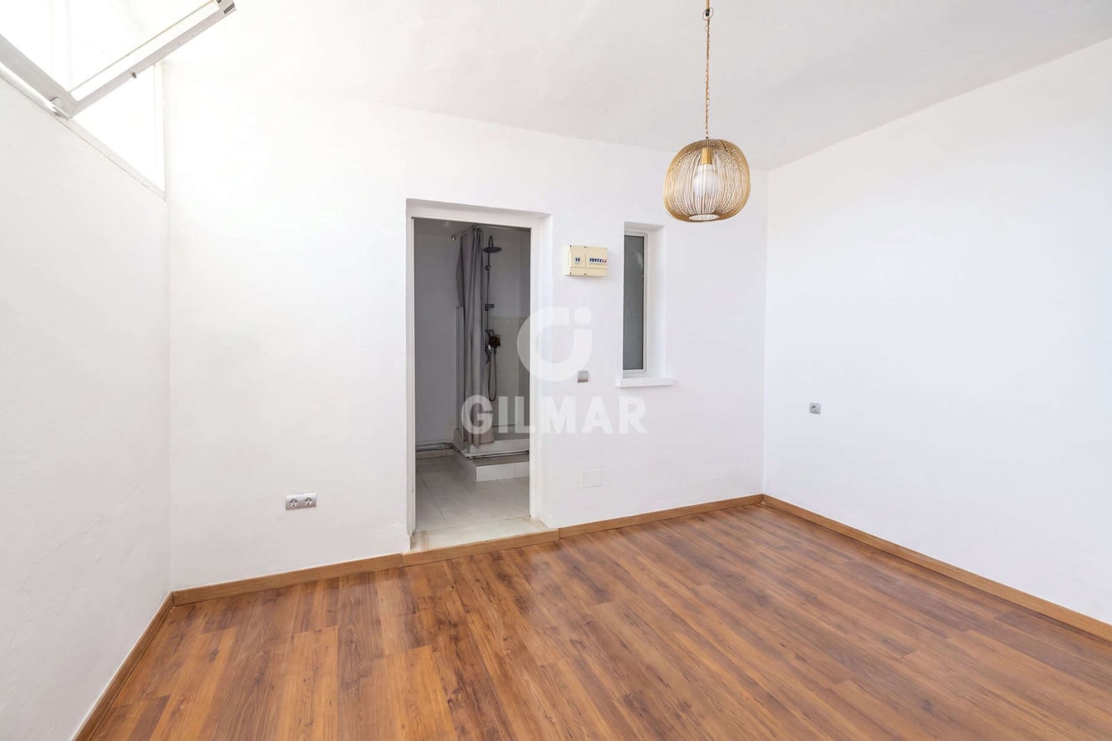 Commercial for sale in El Paraiso - € 2,050,000 (Ref: 10009957)