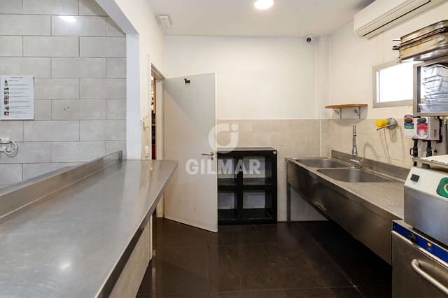 Local Comercial en El Paraiso, Estepona en venta - 2.050.000 € (Ref: 10009957)