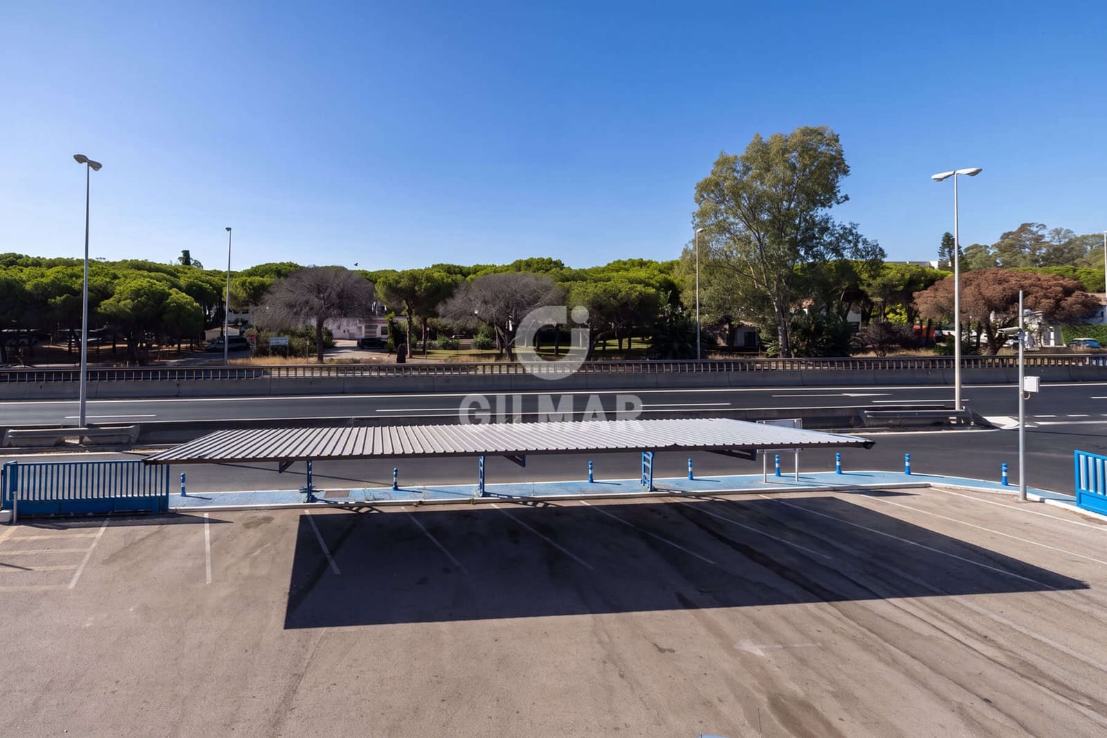 Commercial for sale in El Paraiso - € 2,050,000 (Ref: 10009957)