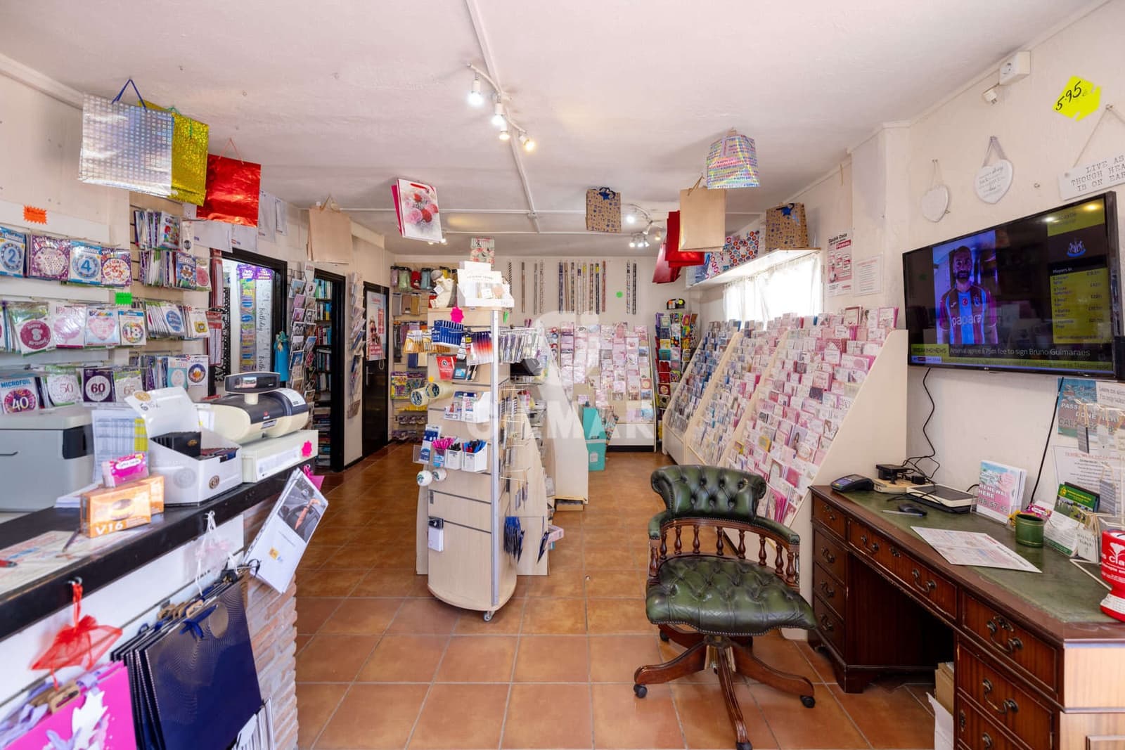 Commercial for sale in El Paraiso - € 2,050,000 (Ref: 10009957)