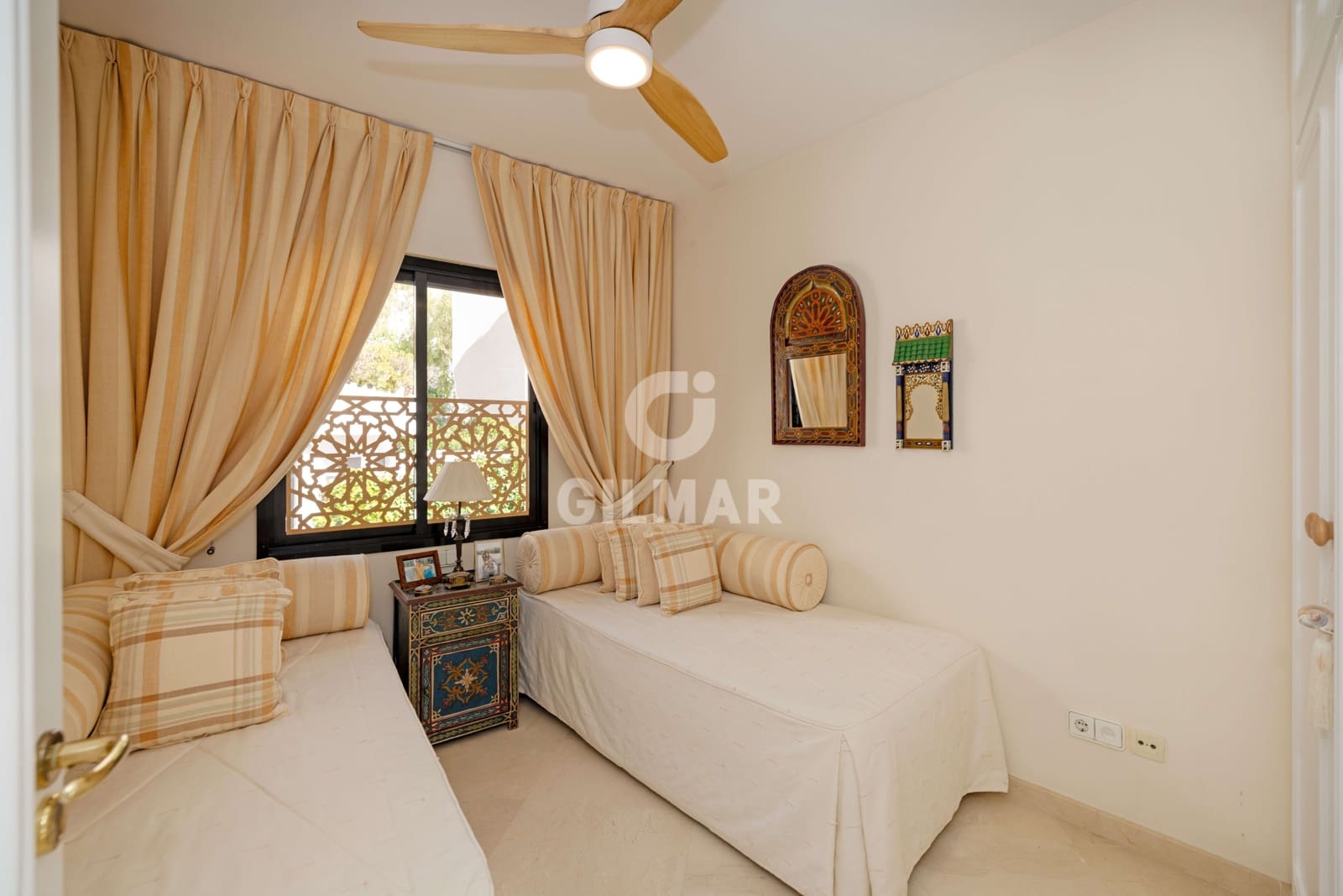 Piso de 3 habitaciones en Golden Mile en venta con piscina garaje - 775.000 € (Ref: 10011935)