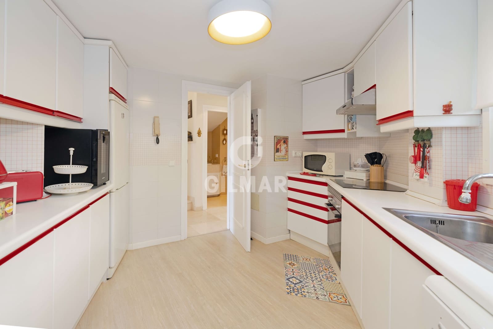 Piso de 3 habitaciones en Golden Mile en venta con piscina garaje - 775.000 € (Ref: 10011935)