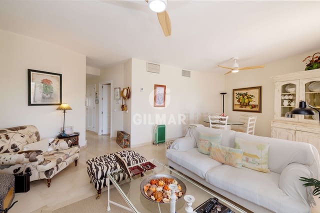 Piso de 3 habitaciones en Lomas De Marbella, Marbella en venta con piscina garaje - 775.000 € (Ref: 10011935)