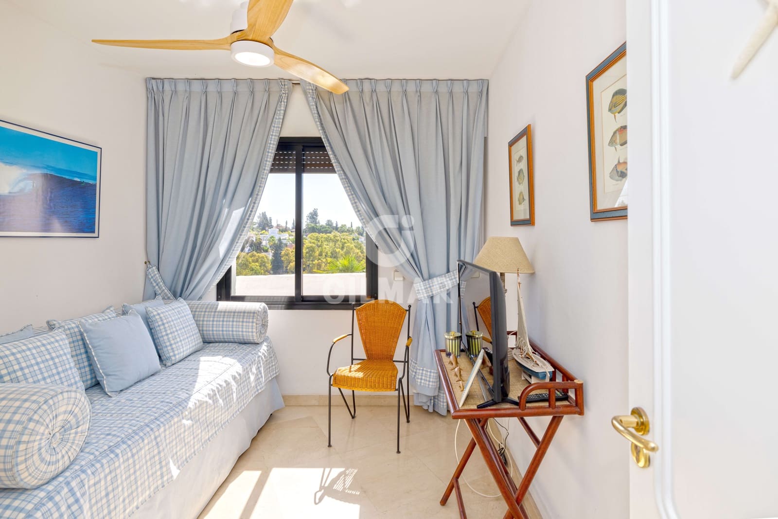 Piso de 3 habitaciones en Golden Mile en venta con piscina garaje - 775.000 € (Ref: 10011935)