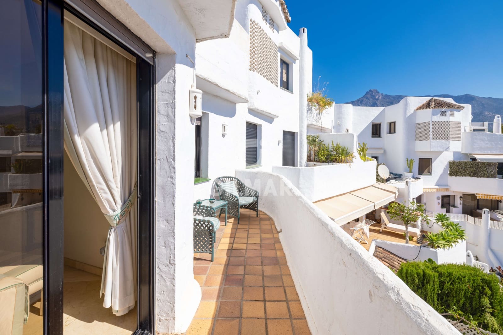 Piso de 3 habitaciones en Golden Mile en venta con piscina garaje - 775.000 € (Ref: 10011935)