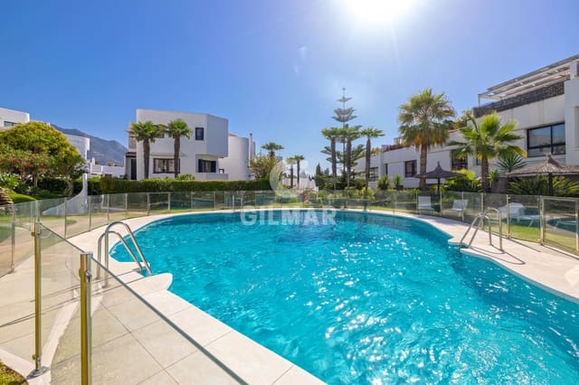 Piso de 3 habitaciones en Lomas De Marbella, Marbella en venta con piscina garaje - 775.000 € (Ref: 10011935)