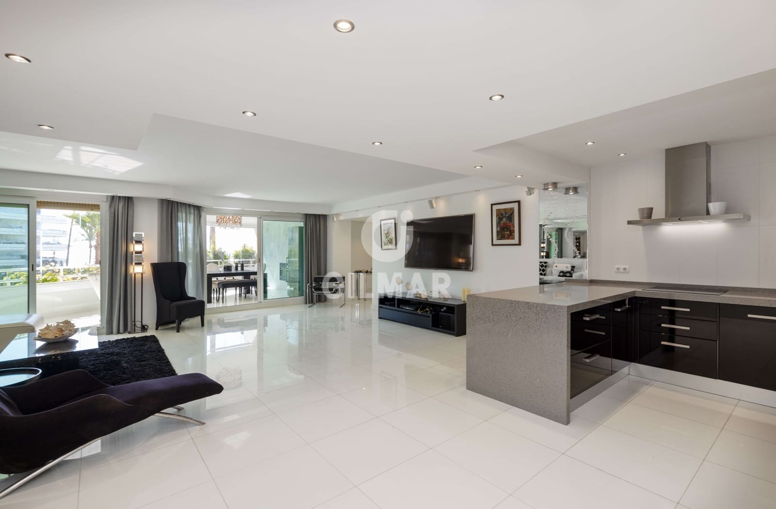 4 chambre Appartement à vendre à Golden Mile avec piscine garage - 3 300 000 € (Ref: 10011936)