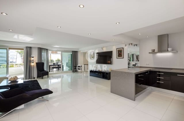 4 chambre Appartement à vendre à Lomas De Marbella, Marbella avec piscine garage - 3 300 000 € (Ref: 10011936)