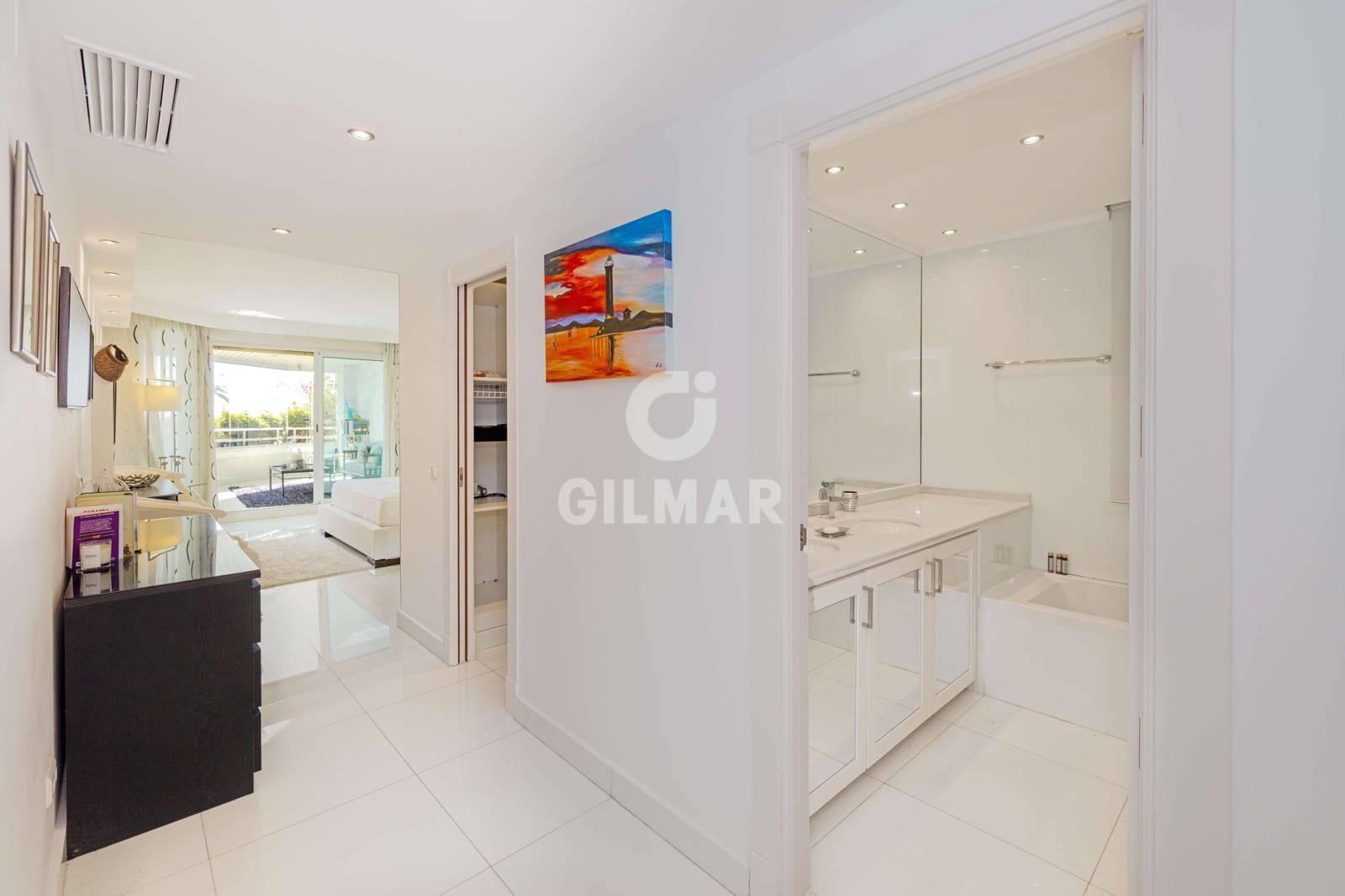4 chambre Appartement à vendre à Golden Mile avec piscine garage - 3 300 000 € (Ref: 10011936)