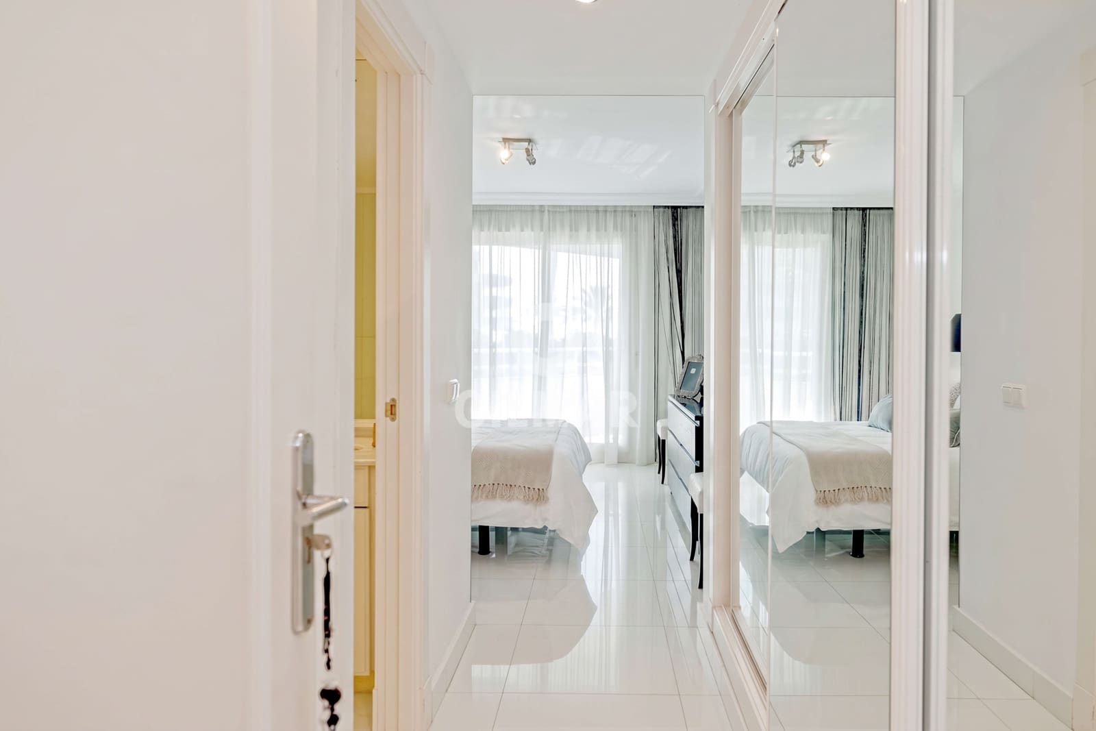 4 chambre Appartement à vendre à Golden Mile avec piscine garage - 3 300 000 € (Ref: 10011936)