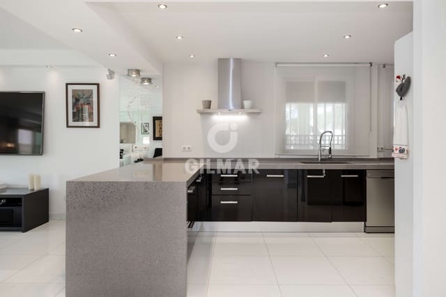 4 chambre Appartement à vendre à Lomas De Marbella, Marbella avec piscine garage - 3 300 000 € (Ref: 10011936)