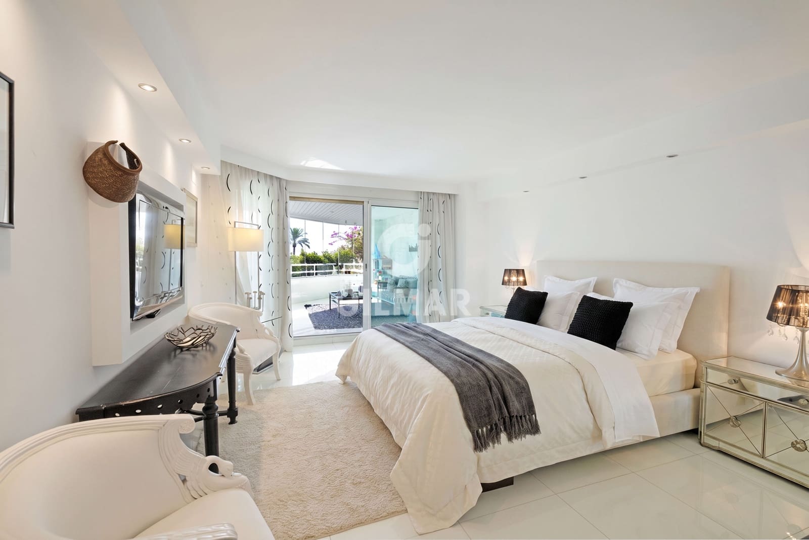 4 chambre Appartement à vendre à Golden Mile avec piscine garage - 3 300 000 € (Ref: 10011936)