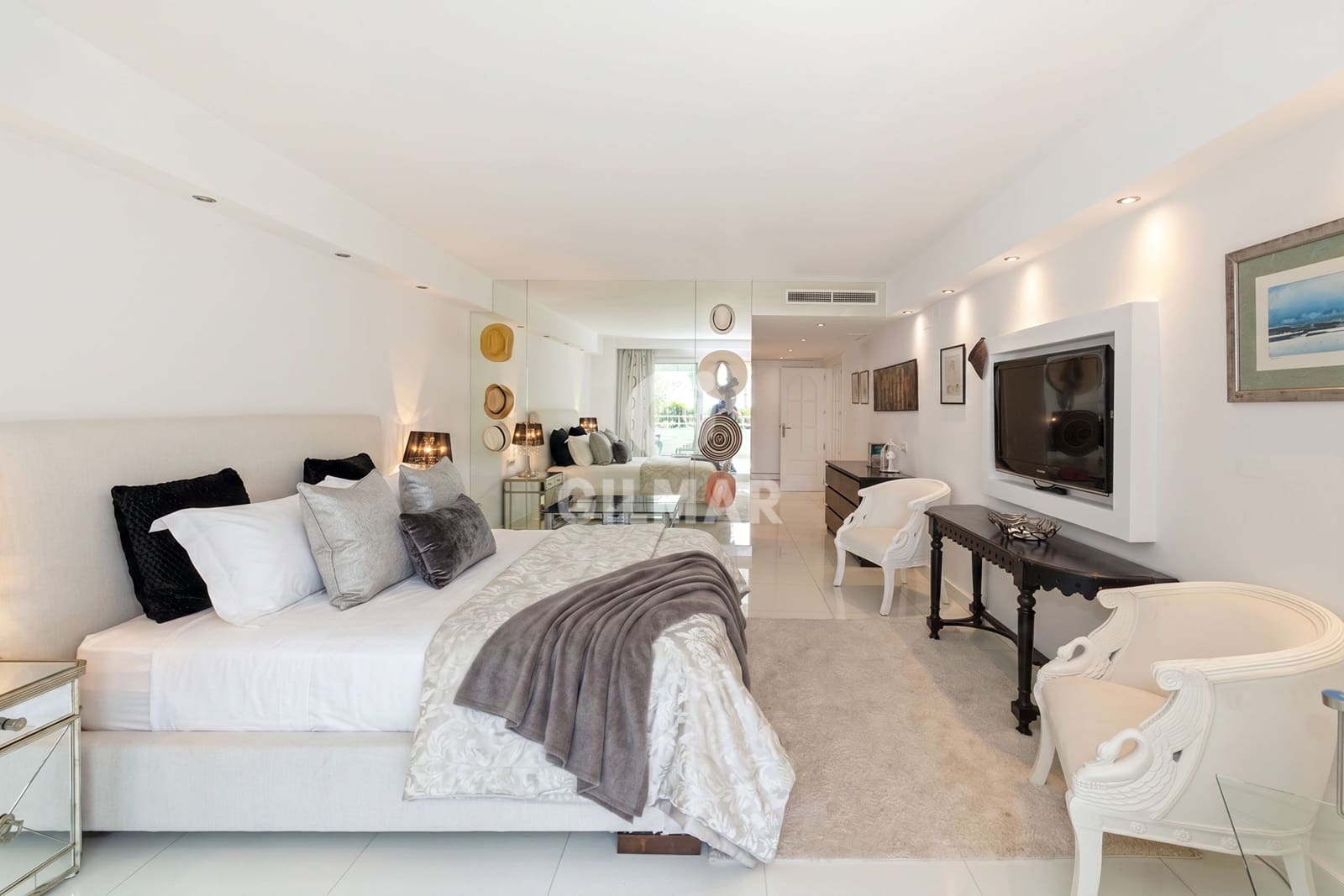 4 chambre Appartement à vendre à Golden Mile avec piscine garage - 3 300 000 € (Ref: 10011936)