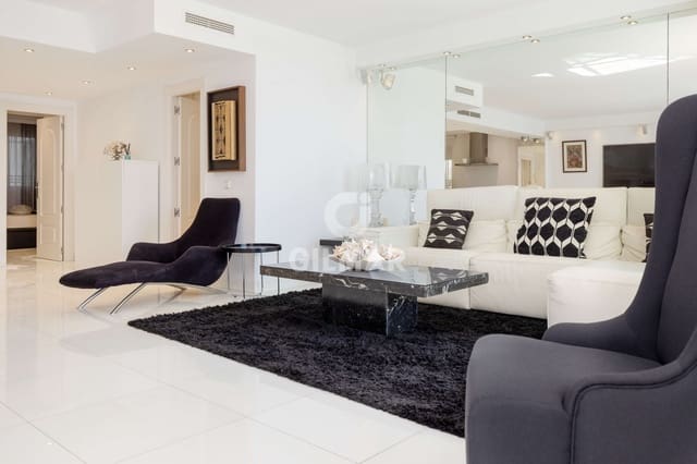 4 chambre Appartement à vendre à Lomas De Marbella, Marbella avec piscine garage - 3 300 000 € (Ref: 10011936)