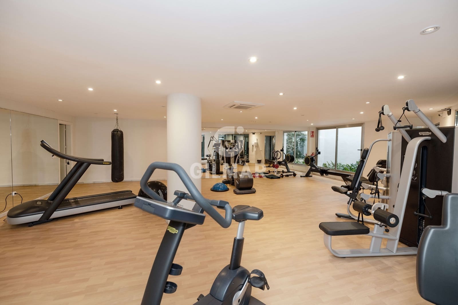 4 chambre Appartement à vendre à Golden Mile avec piscine garage - 3 300 000 € (Ref: 10011936)