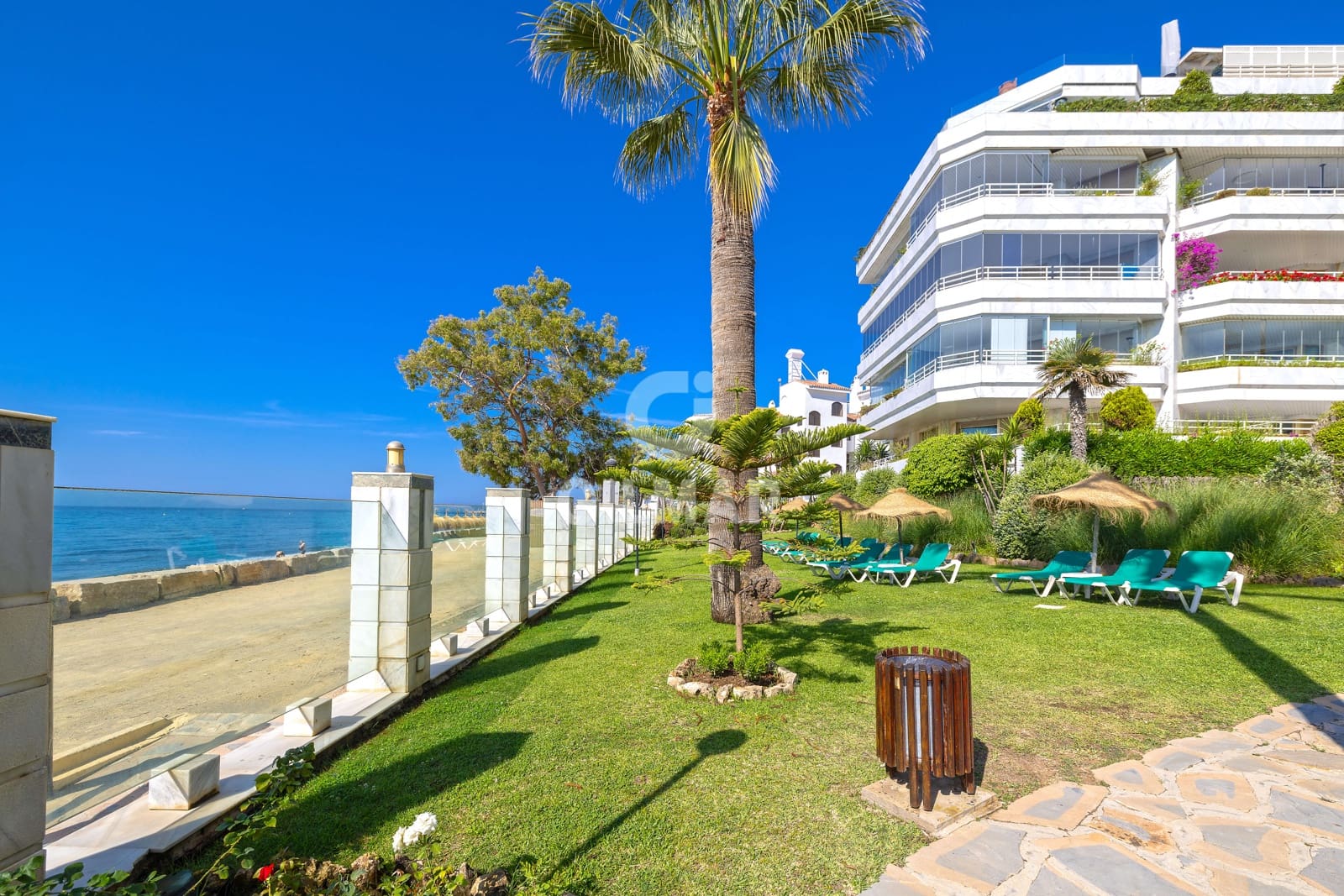 4 chambre Appartement à vendre à Golden Mile avec piscine garage - 3 300 000 € (Ref: 10011936)