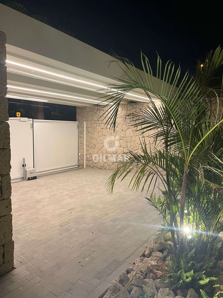 4 Zimmer Villa zu verkaufen in Costa Adeje mit Pool Garage - 4.000.000 € (Ref: 10012625)