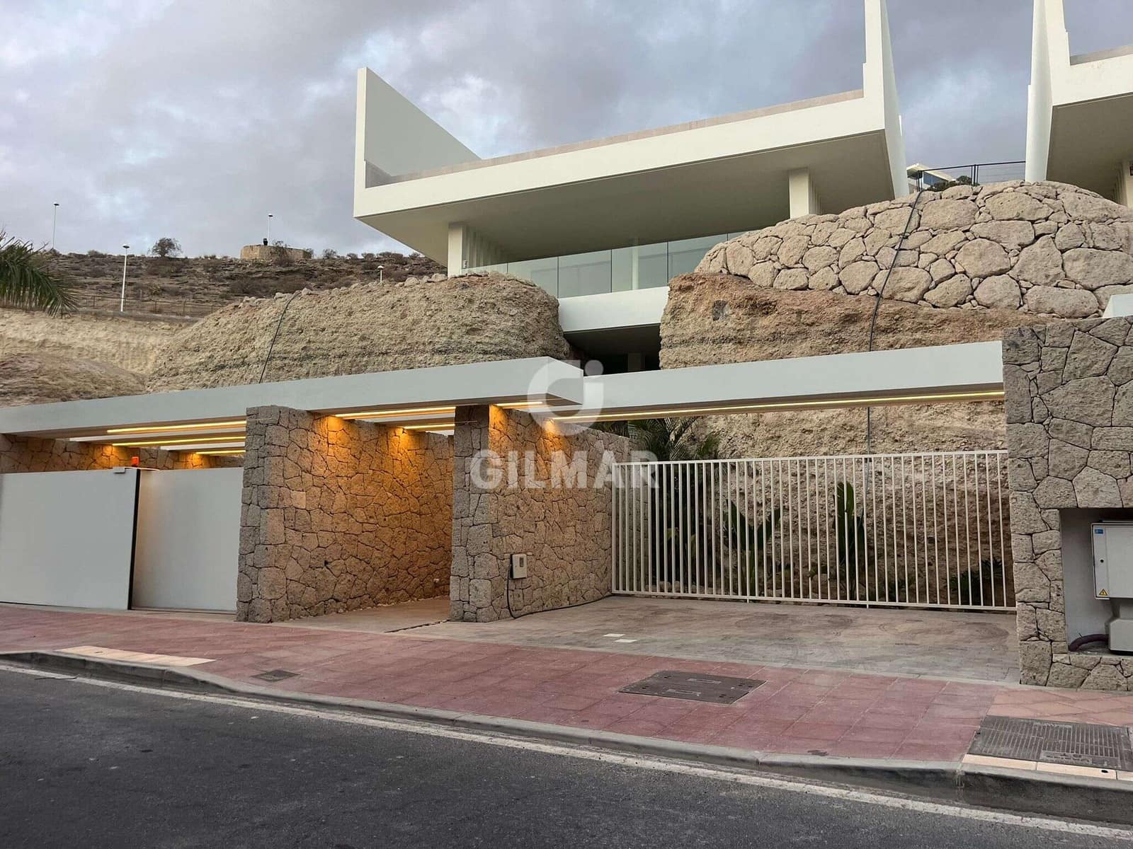 4 Zimmer Villa zu verkaufen in Costa Adeje mit Pool Garage - 4.000.000 € (Ref: 10012625)