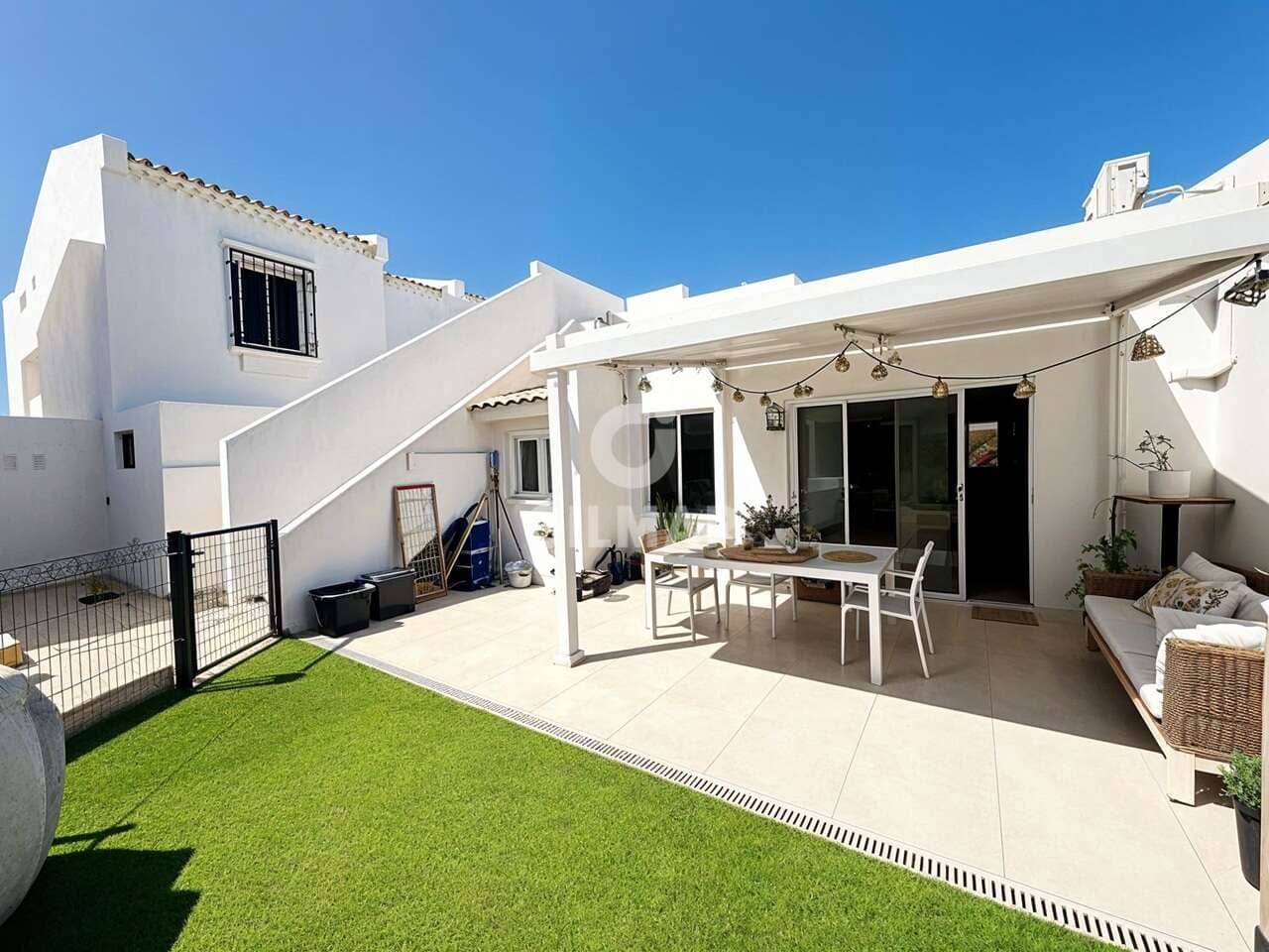 2 slaapkamer Halfvrijstaande villa te koop in Golf del Sur met zwembad garage - € 349.000 (Ref: 10012633)