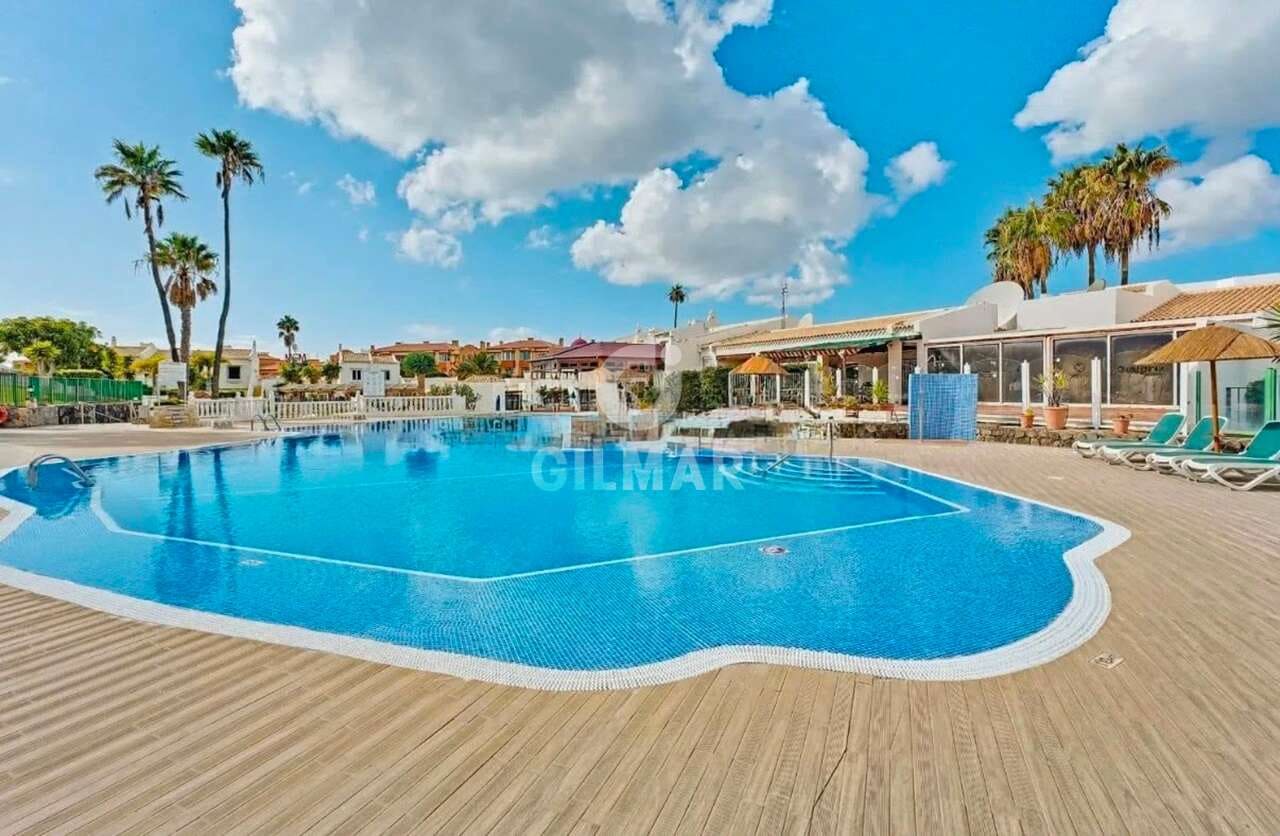 2 slaapkamer Halfvrijstaande villa te koop in Golf del Sur met zwembad garage - € 349.000 (Ref: 10012633)