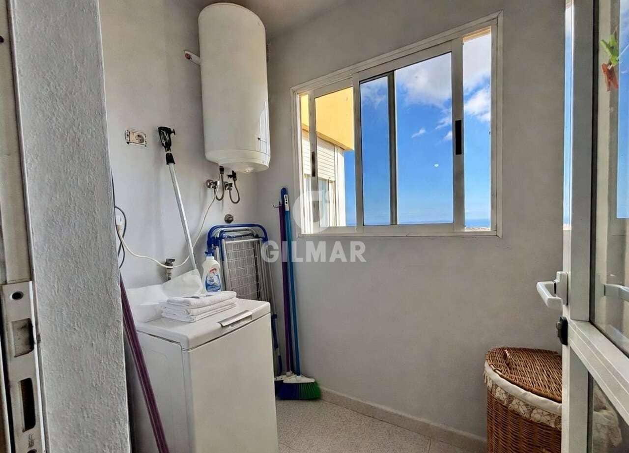 Ático de 2 habitaciones en Parque de la Reina en venta con garaje - 315.000 € (Ref: 10012635)
