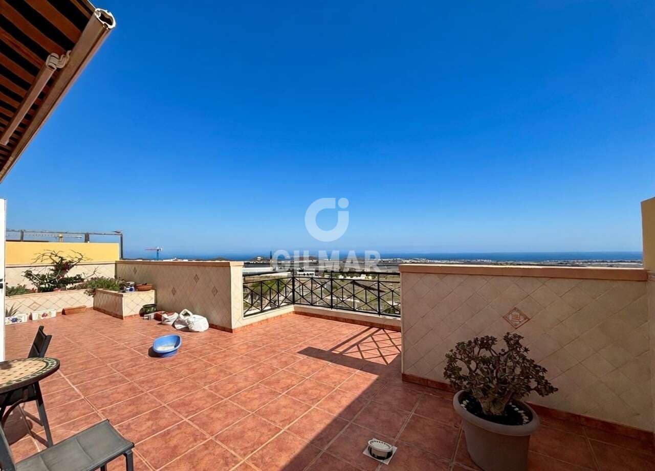 Ático de 2 habitaciones en Parque de la Reina en venta con garaje - 315.000 € (Ref: 10012635)
