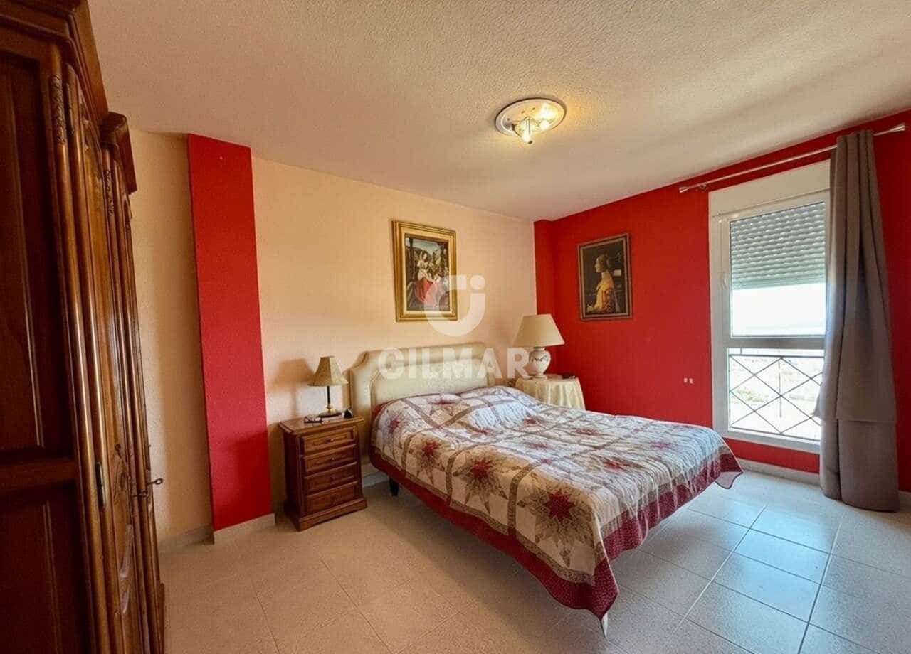 Ático de 2 habitaciones en Parque de la Reina en venta con garaje - 315.000 € (Ref: 10012635)