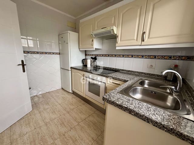 Piso de 4 habitaciones en Playa del Duque, Adeje en venta - 469.000 € (Ref: 10012636)
