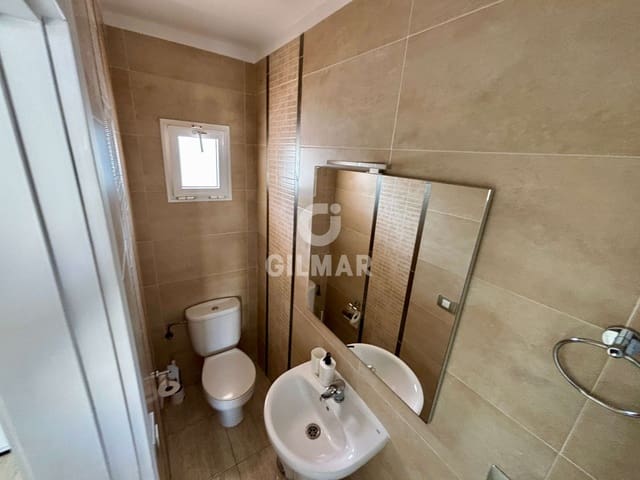 Piso de 4 habitaciones en Playa del Duque, Adeje en venta - 469.000 € (Ref: 10012636)