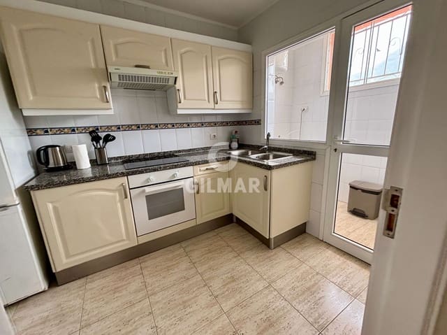Piso de 4 habitaciones en Playa del Duque, Adeje en venta - 469.000 € (Ref: 10012636)