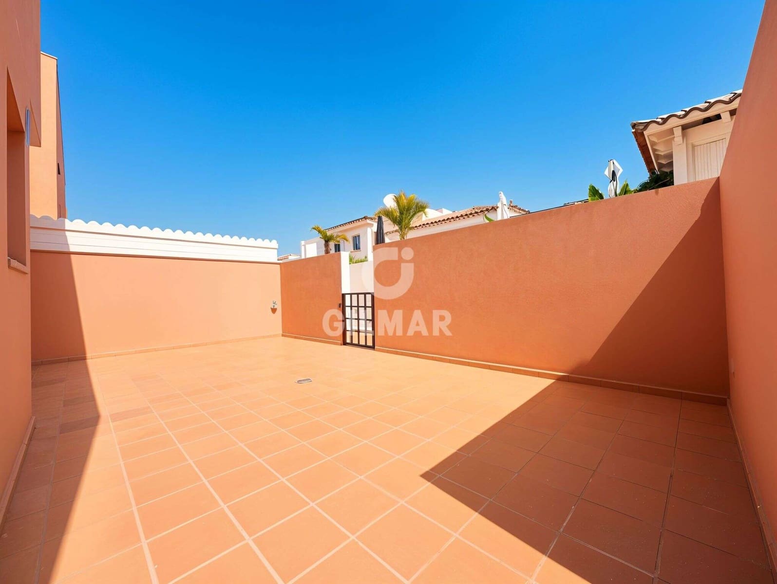 2 quarto Moradia Geminada para venda em Palm-Mar com piscina garagem - 650 000 € (Ref: 10012638)