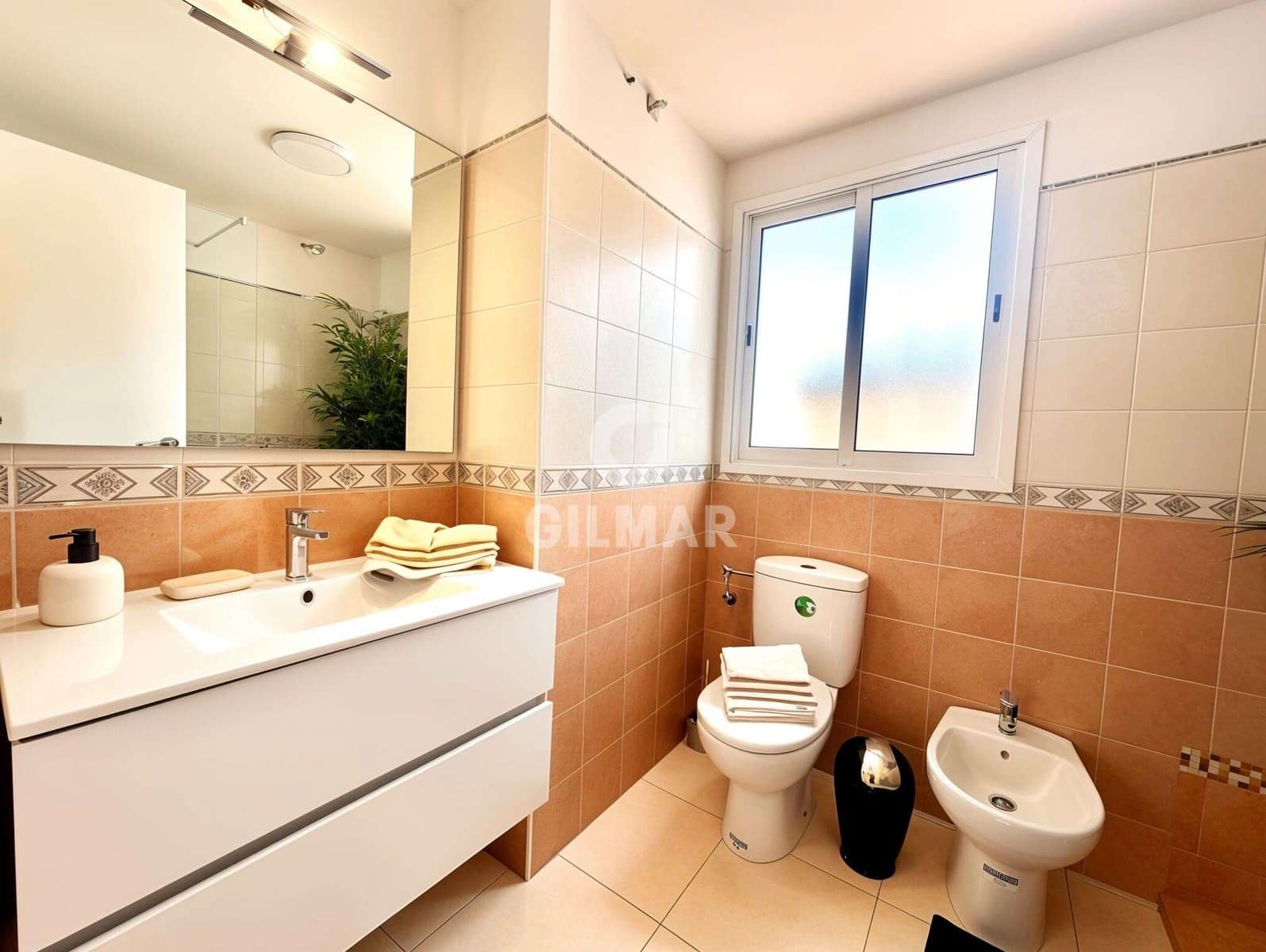 2 quarto Moradia Geminada para venda em Palm-Mar com piscina garagem - 650 000 € (Ref: 10012638)