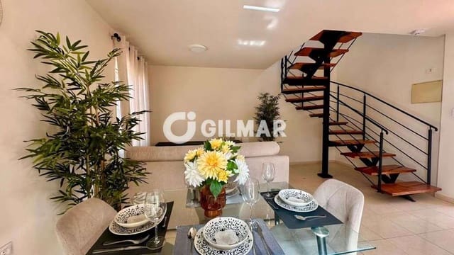 2 makuuhuone Paritalo myytävänä paikassa Palm-Mar, Arona mukana uima-altaan 
autotalli - 595 000 € (Ref: 10012638)