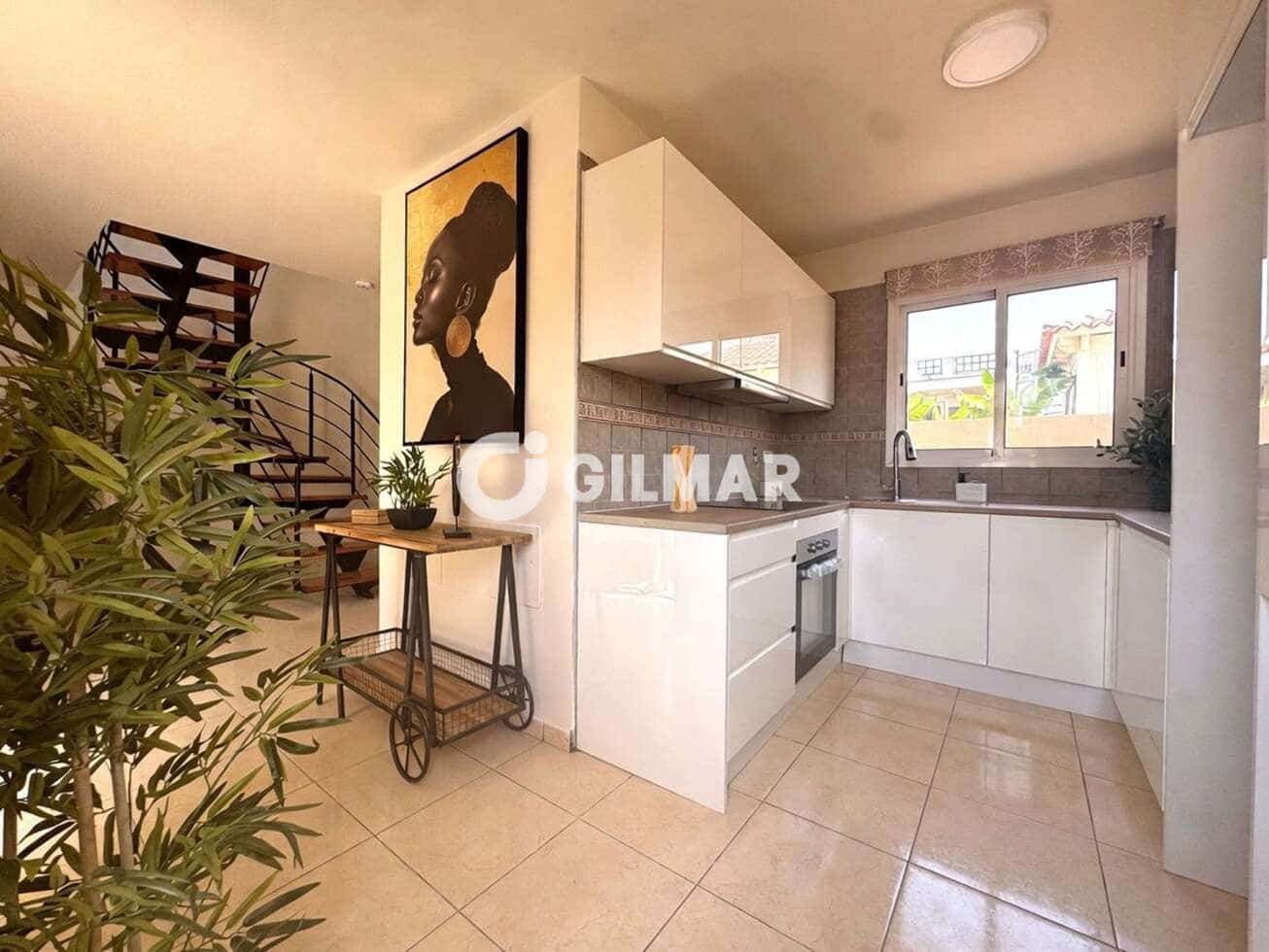 2 bedroom Semi-detached Villa for sale in Palm-Mar with pool garage - € 595,000 (Ref: 10012638)