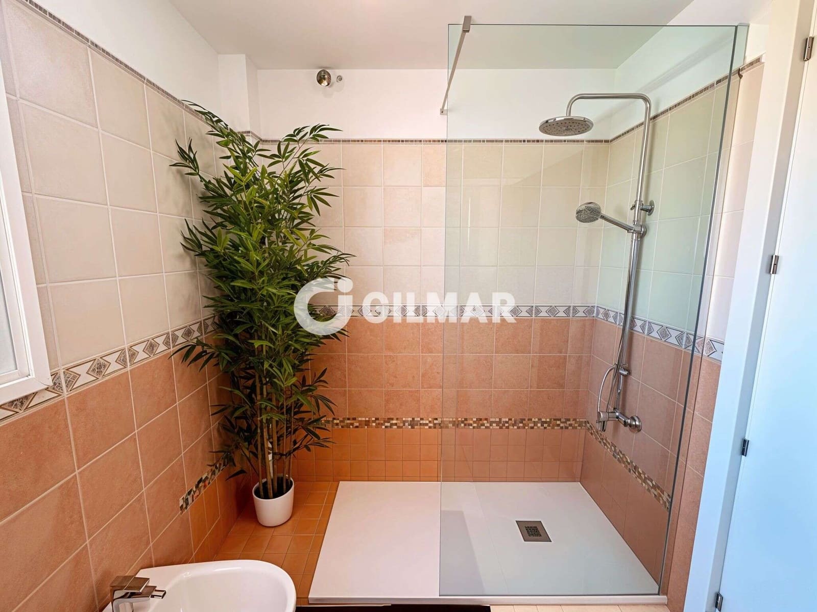 2 bedroom Semi-detached Villa for sale in Palm-Mar with pool garage - € 595,000 (Ref: 10012638)