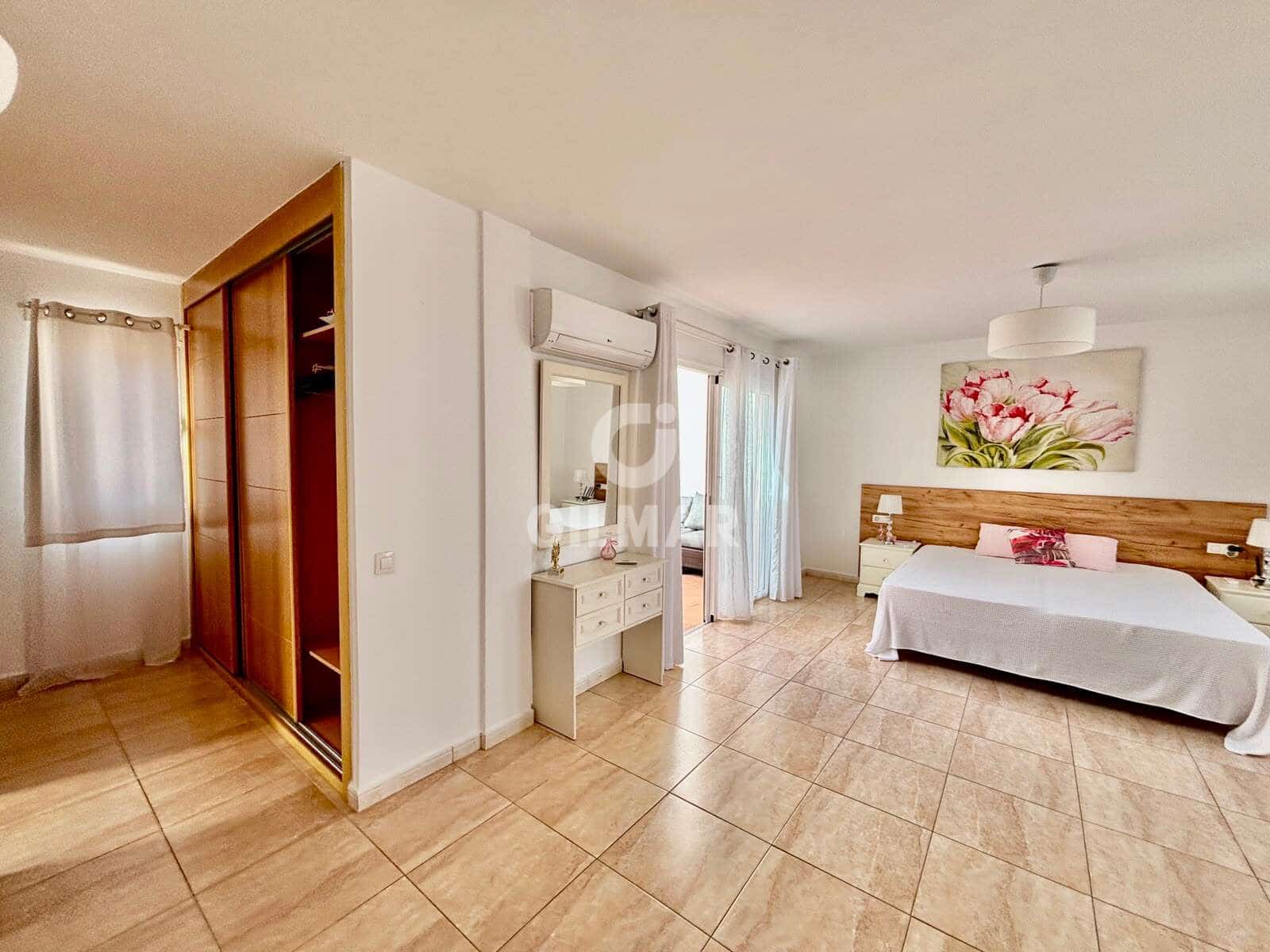 2 bedroom Semi-detached Villa for sale in Costa Adeje with garage - € 799,000 (Ref: 10012639)