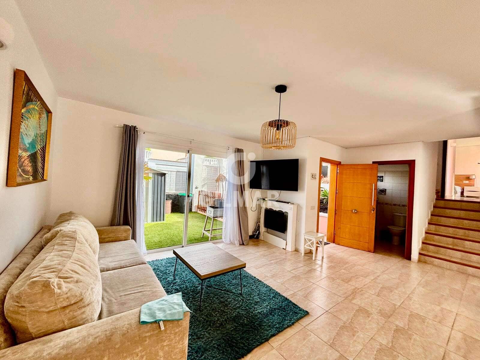 2 bedroom Semi-detached Villa for sale in Costa Adeje with garage - € 799,000 (Ref: 10012639)