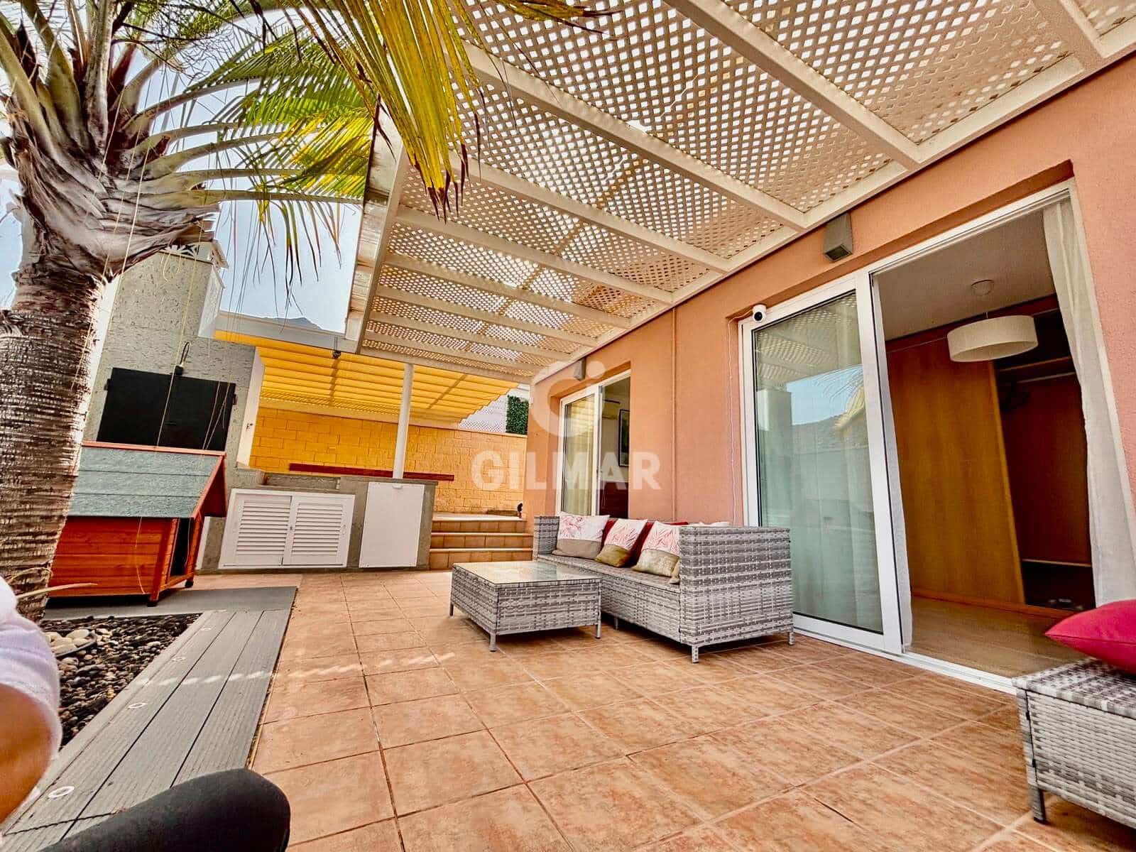 2 bedroom Semi-detached Villa for sale in Costa Adeje with garage - € 799,000 (Ref: 10012639)