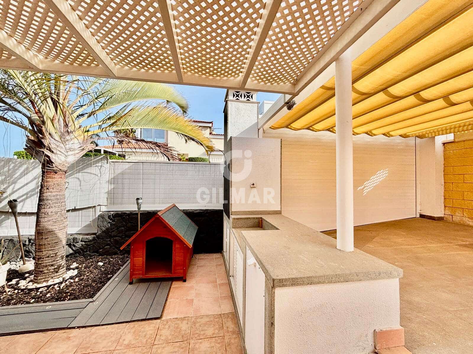 2 bedroom Semi-detached Villa for sale in Costa Adeje with garage - € 799,000 (Ref: 10012639)