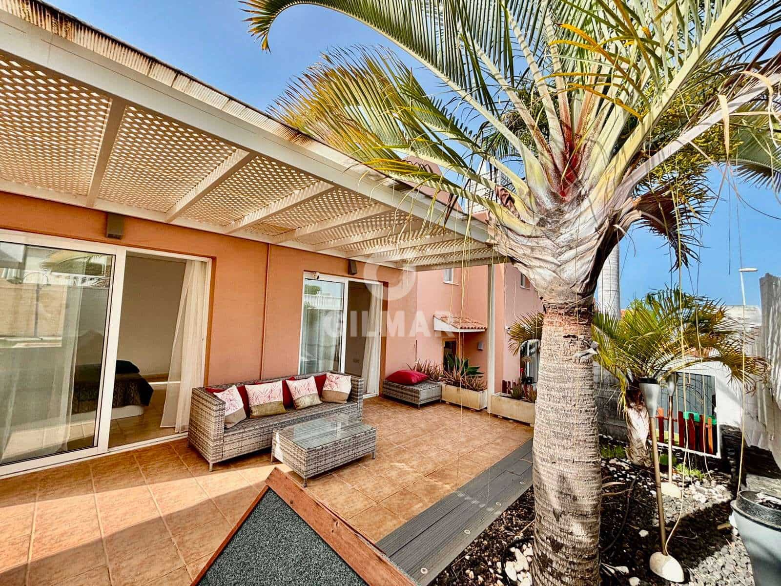 2 bedroom Semi-detached Villa for sale in Costa Adeje with garage - € 799,000 (Ref: 10012639)