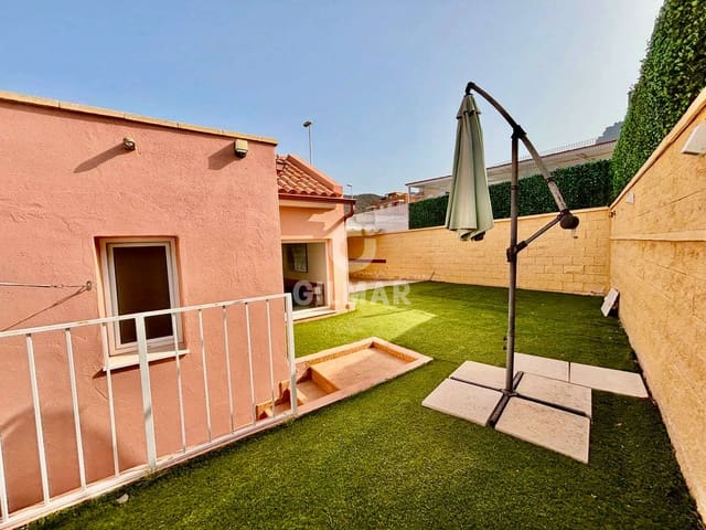 2 bedroom Semi-detached Villa for sale in Playa de Fañabé Alto, Adeje with garage - € 799,000 (Ref: 10012639)