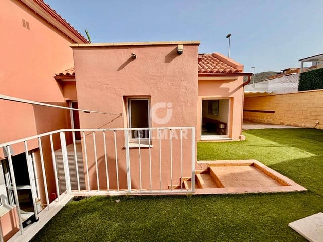2 bedroom Semi-detached Villa for sale in Playa de Fañabé Alto, Adeje with garage - € 799,000 (Ref: 10012639)