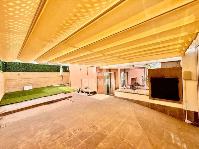 2 bedroom Semi-detached Villa for sale in Playa de Fañabé Alto, Adeje with garage - € 799,000 (Ref: 10012639)